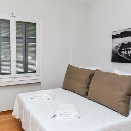 Warm Apartment At Exarchia 1 Bed 2 Pers Athena Bagian luar foto